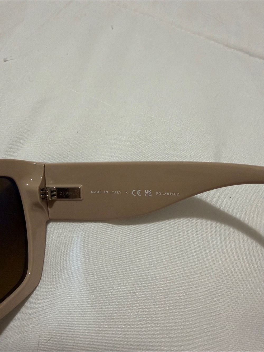 CHANEL Beige and Black Logo Brow Bar Sunglasses with Quilted Black Case - Picture 5 of 6